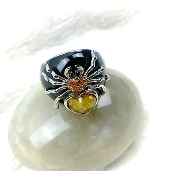 Women's Gothic Witchy Spider Ring Hypoallergenic Stainless Steel - Picture 3 of 13